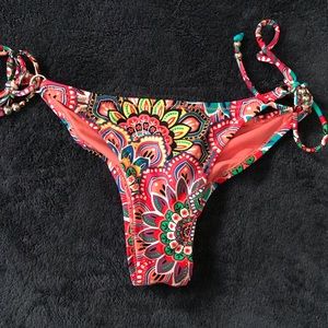 Fun bikini bottoms